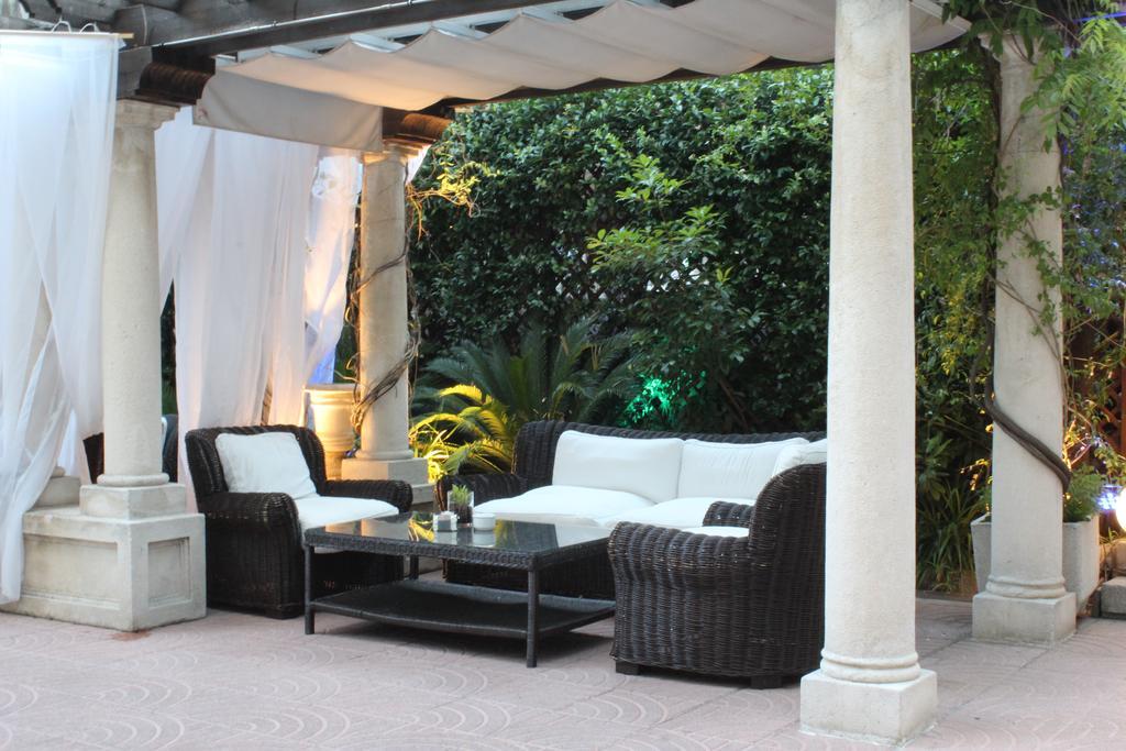 Hotel Miguel Angel Madrid Eksteriør billede The Pergola