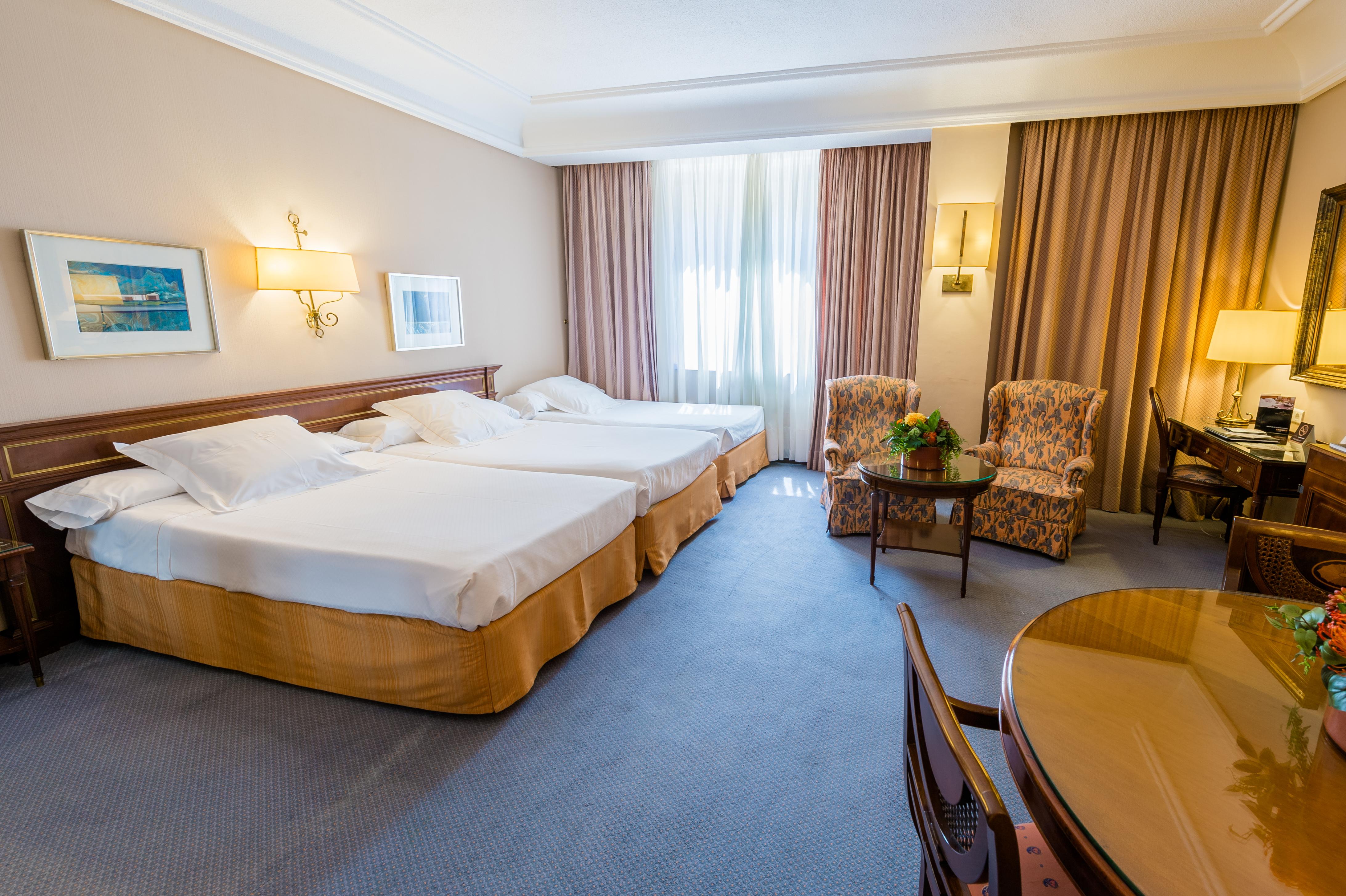 Hotel Miguel Angel Madrid Eksteriør billede A room at the hotel