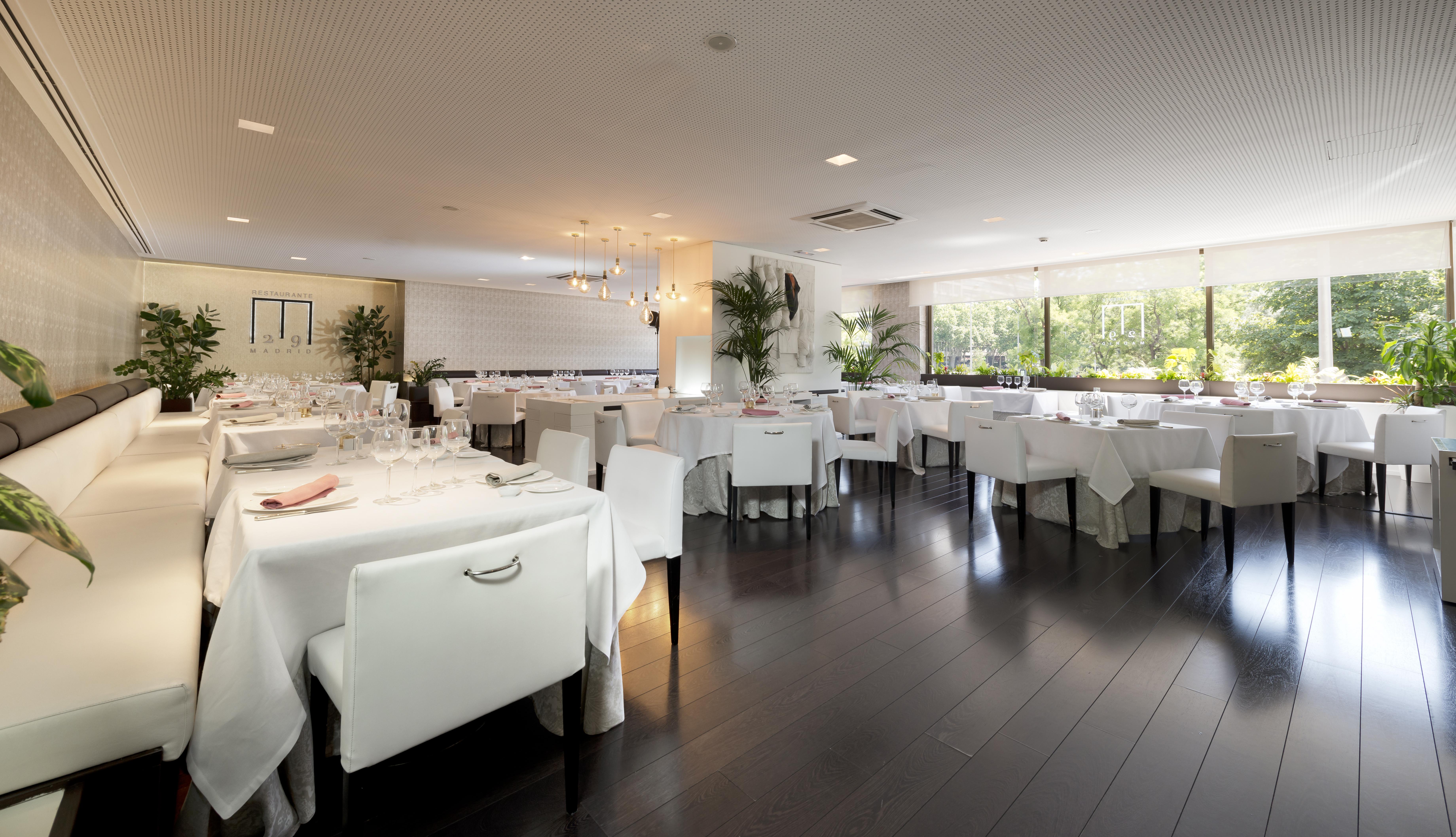 Hotel Miguel Angel Madrid Eksteriør billede Restaurant