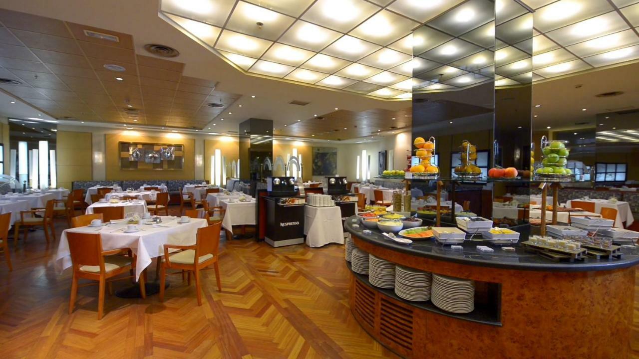 Hotel Miguel Angel Madrid Eksteriør billede The restaurant